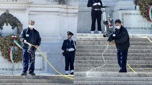 Coronavirus, a Roma disinfettato il Vittoriano per la festa del 2 giugno