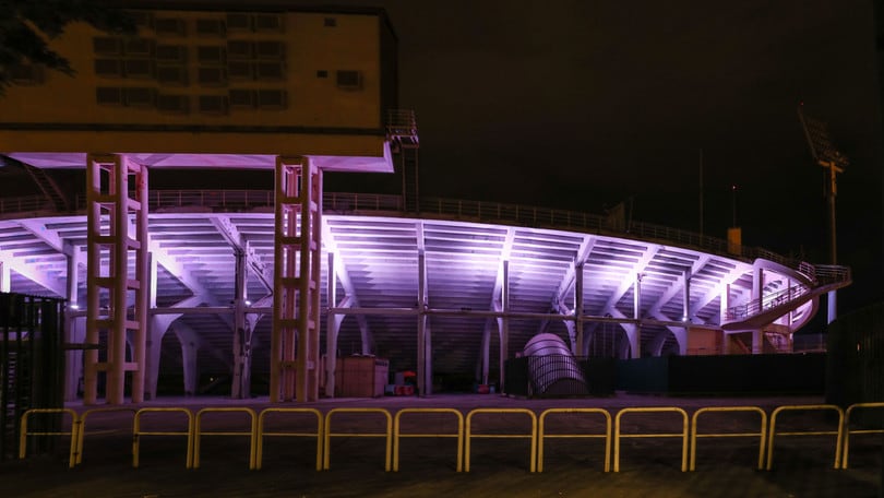 Fiorentina, stadio illuminato di viola per Commisso