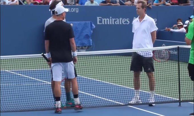 Tennis, Federer torna nel 2021