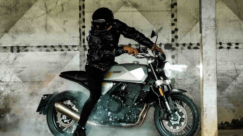 Brixton 500 Crossfire: svelata la piccola scrambler austriaca
