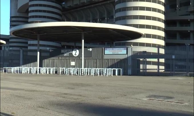 Inter-Sampdoria, l'esterno di San Siro è deserto