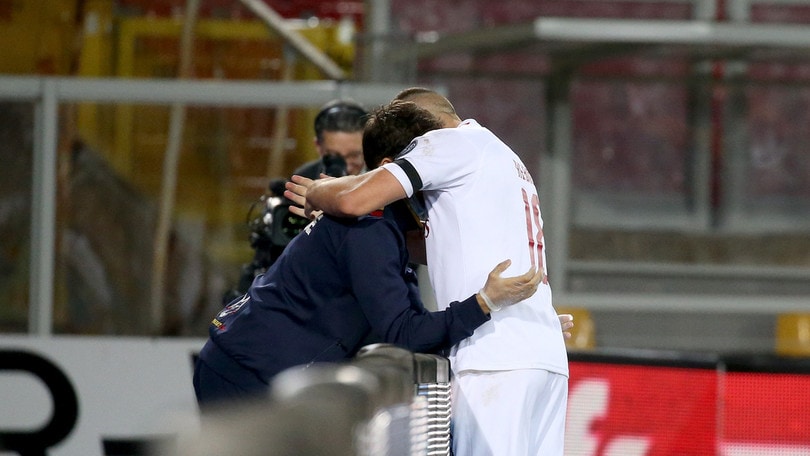 Rebic, gol e abbraccio al raccattapalle... del Lecce