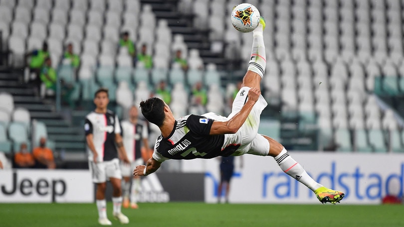 Juve, Ronaldo tenta il bis: altra rovesciata allo Stadium