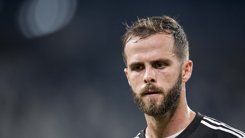 Pjanic, da Totti a Manolas: quanti messaggi dagli ex Roma