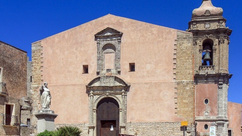 Erice, l'incanto che affaccia sul mare
