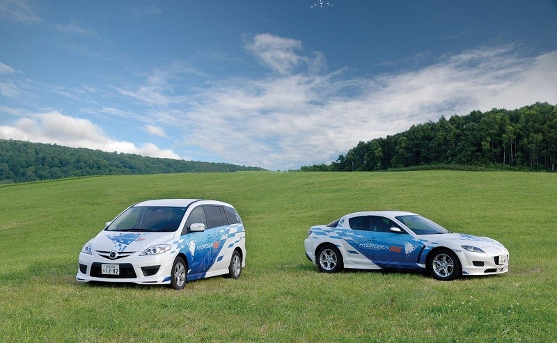 Mazda, divertimento e sostenibilità: le immagini