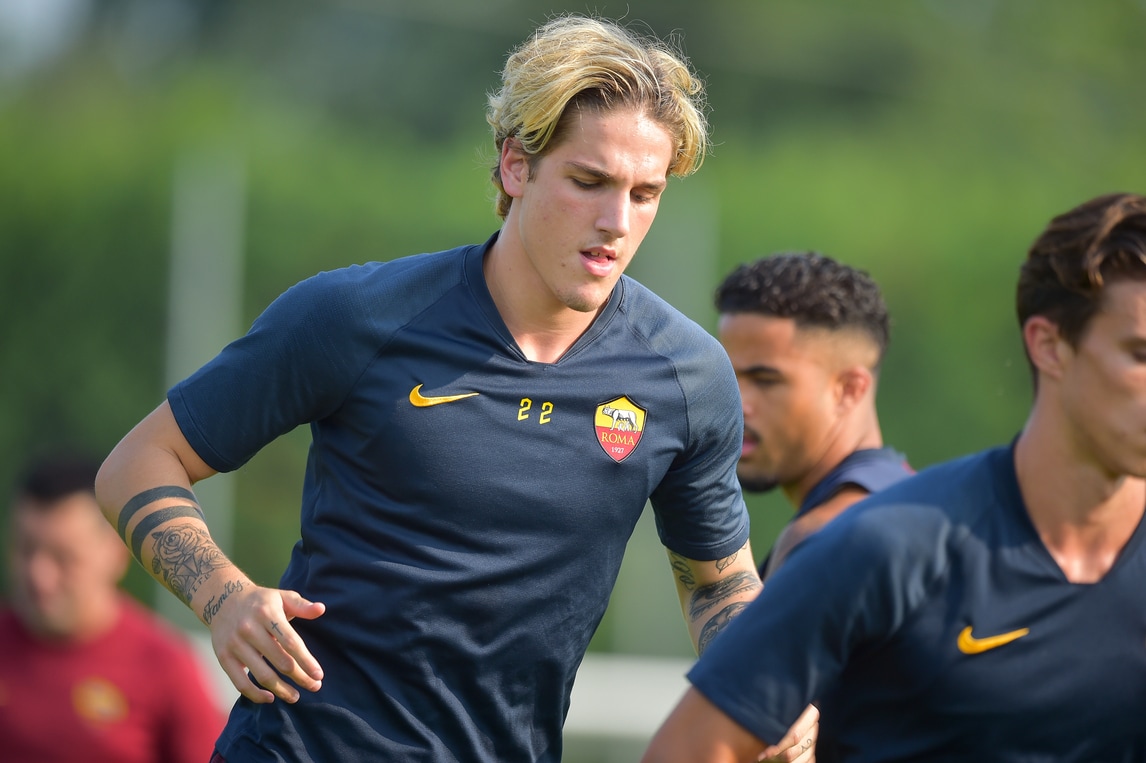 Zaniolo dice basta con i social: “Scollego il mio account, penso al campo”