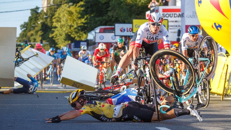Ciclismo, Jakobsen è uscito dal coma