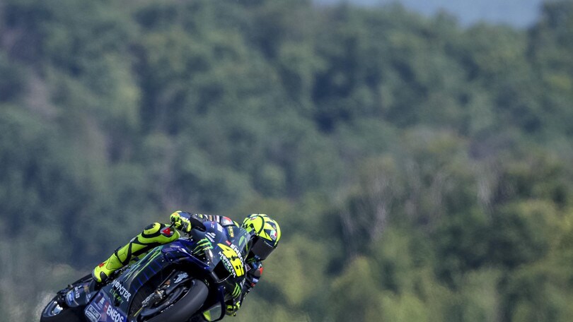 Gp Austria: Vinales vola nelle terze libere, Valentino Rossi fuori dai primi dieci