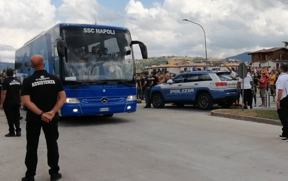 L’arrivo del Napoli a Castel di Sangro