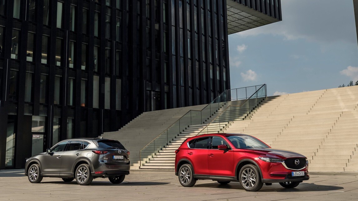 L'evoluzione degli Sport Utility Vehicle della Casa giapponese, dalle origini all'elettrica MX-30, passando per la famiglia CX
