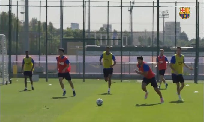 Tra la Juve e Suarez....c'è l'esame di italiano