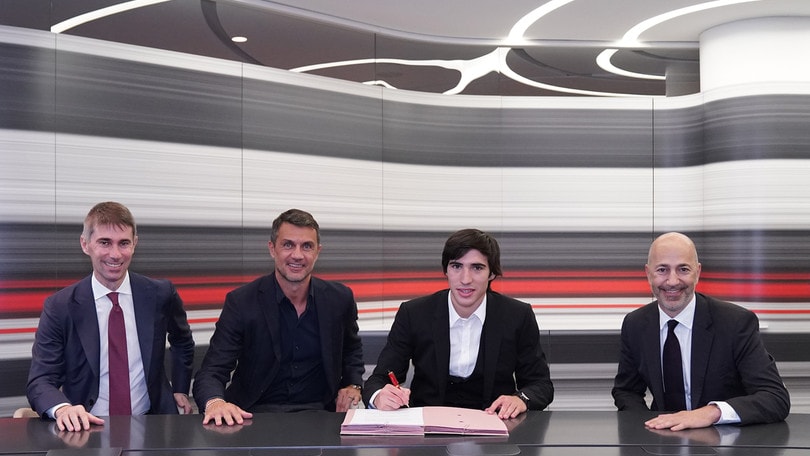 Milan, adesso è ufficiale: Tonali ha firmato! Ecco tutte le cifre - Corriere dello Sport