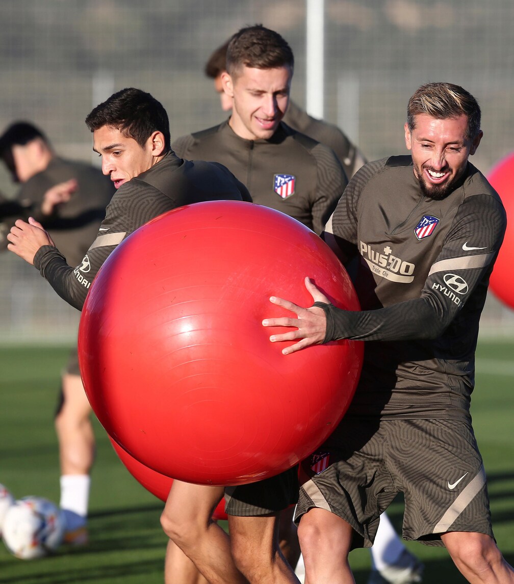 Atletico Madrid, Herrera vince la "battaglia" del pallone