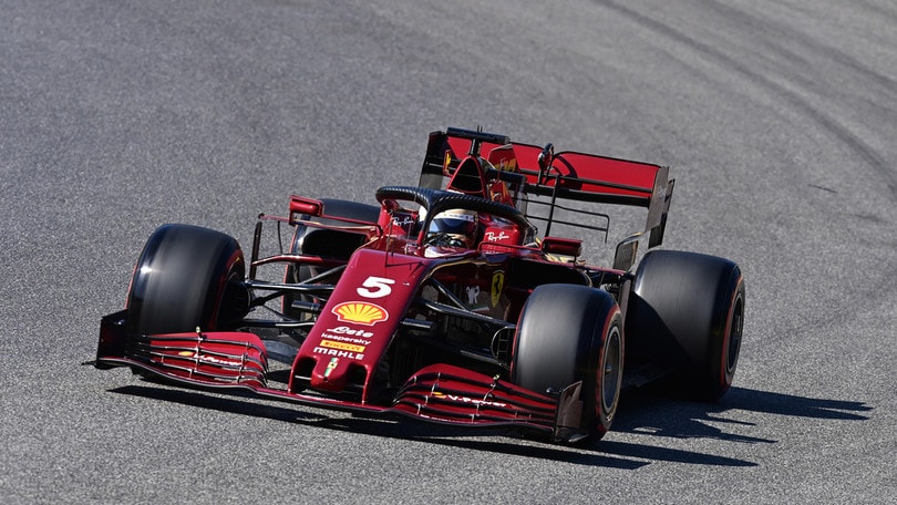Ferrari, Vettel sbotta: "Non riesco a guidare questa macchina"