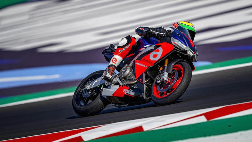 Aprilia RS 660, le impressioni del tester MotoGP sulla media di Noale