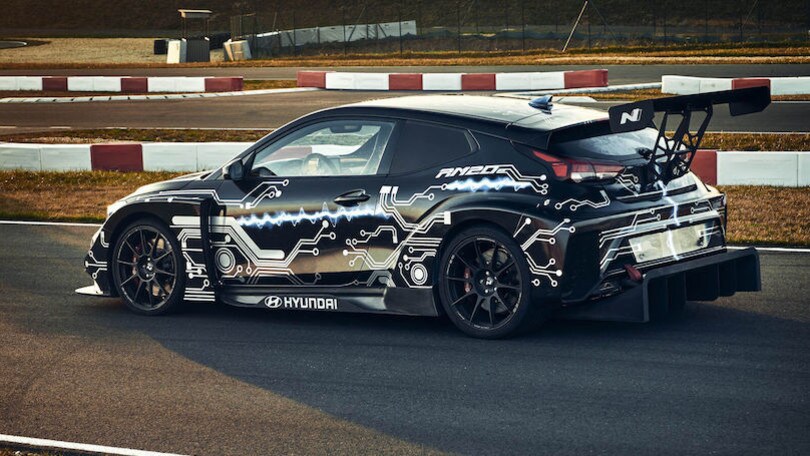 Hyundai RM20e, la sportività elettrica Hyundai N alla prova