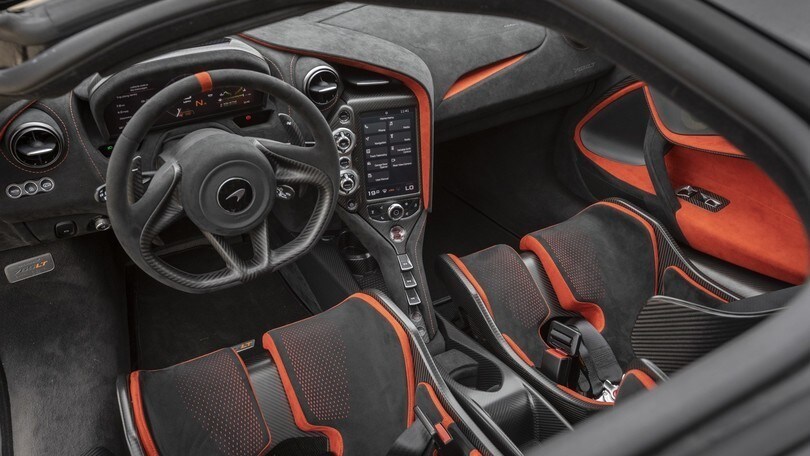 McLaren 765LT, la potenza è nel nome