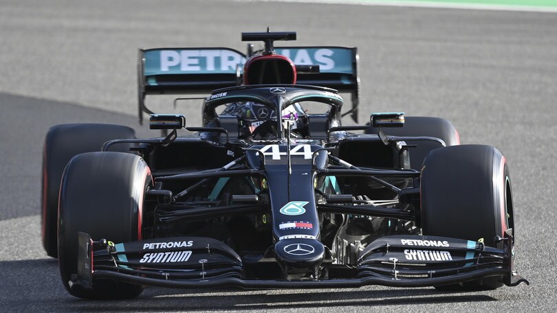 Gp Eifel, Hamilton: "Complimenti a Bottas. Il freddo rende la gara difficile"