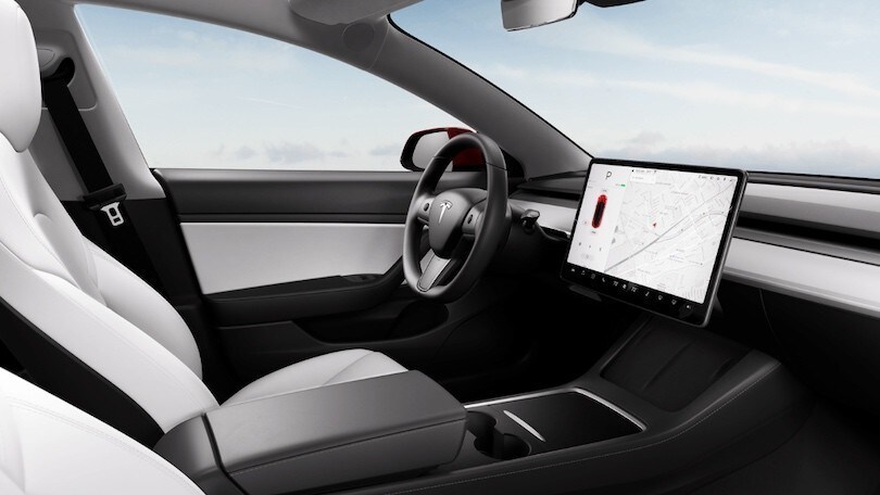 Tesla Model 3, nel 2021 cambia l'aspetto e non solo