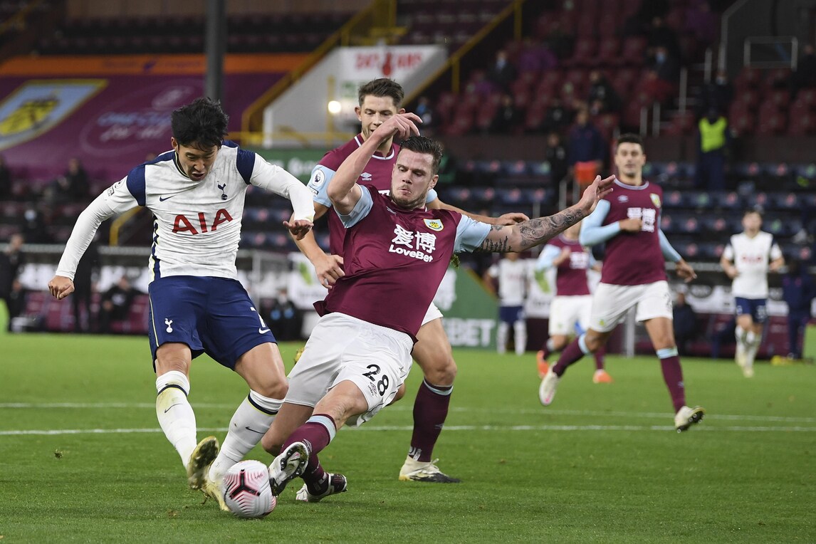 Son capocannoniere trascina il Tottenham, pari tra Brighton e Wba