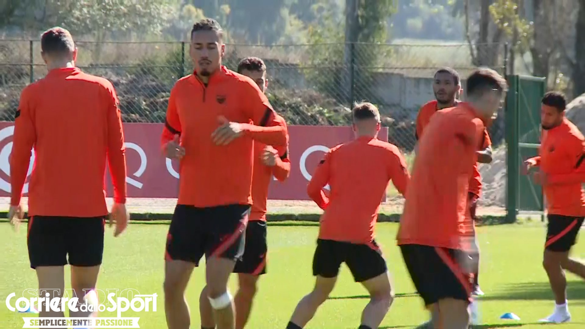 Roma, rifinitura pre Cska Sofia. Smalling e Dzeko: che grinta!