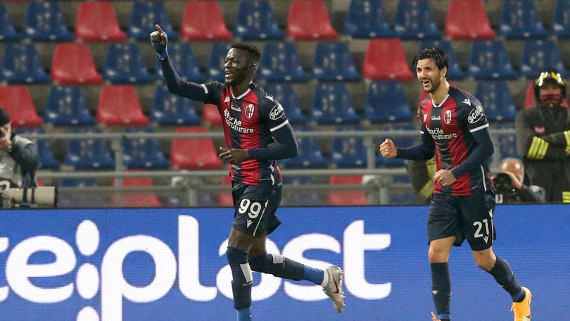 Barrow trascinatore, doppietta d’oro per il Bologna contro il Cagliari