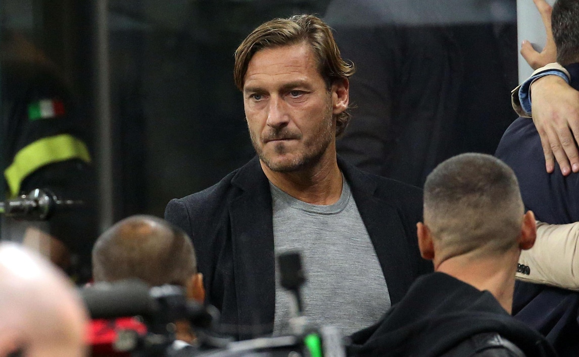 L'ottobre maledetto di Totti: quanto affetto dai tifosi della Roma