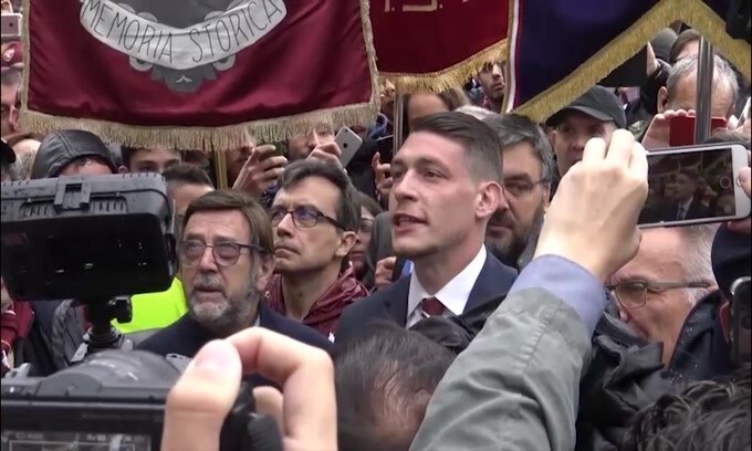 Torino, trauma contusivo al ginocchio per Belotti