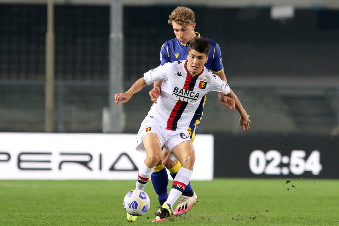 Genoa, allenamento in campo per Shomurodov