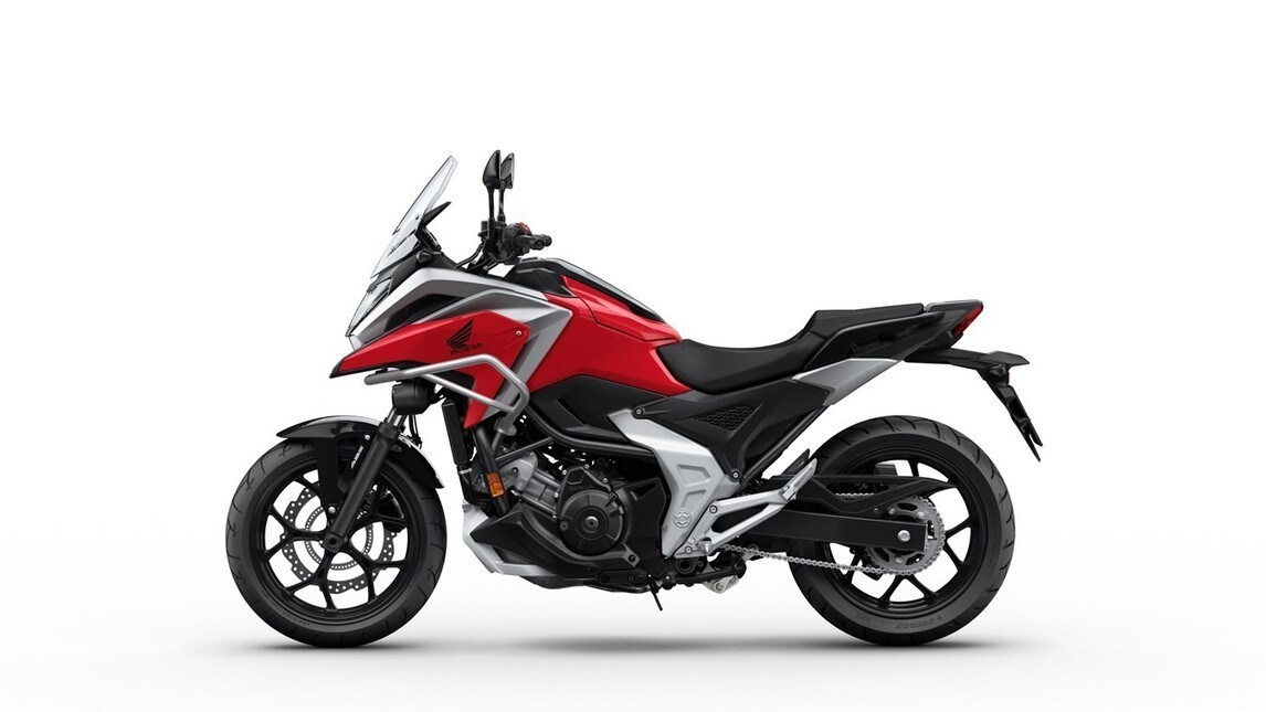 La crossover giapponese è considerata una delle moto col tasso di praticità d'uso più elevato al mondo. Per il 2021 si aggiorna e migliora ancora