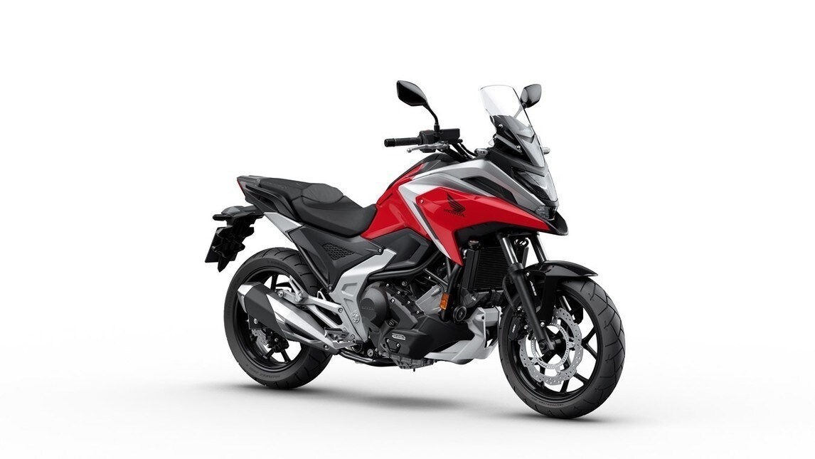 La crossover giapponese è considerata una delle moto col tasso di praticità d'uso più elevato al mondo. Per il 2021 si aggiorna e migliora ancora