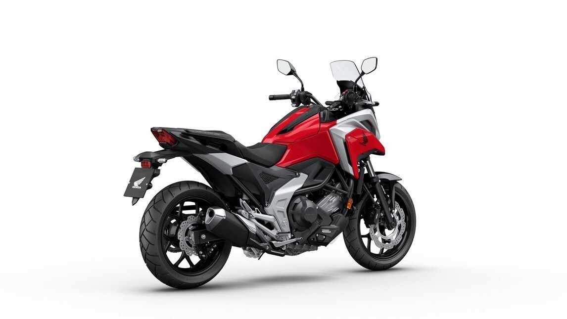La crossover giapponese è considerata una delle moto col tasso di praticità d'uso più elevato al mondo. Per il 2021 si aggiorna e migliora ancora