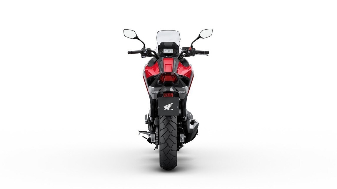 La crossover giapponese è considerata una delle moto col tasso di praticità d'uso più elevato al mondo. Per il 2021 si aggiorna e migliora ancora