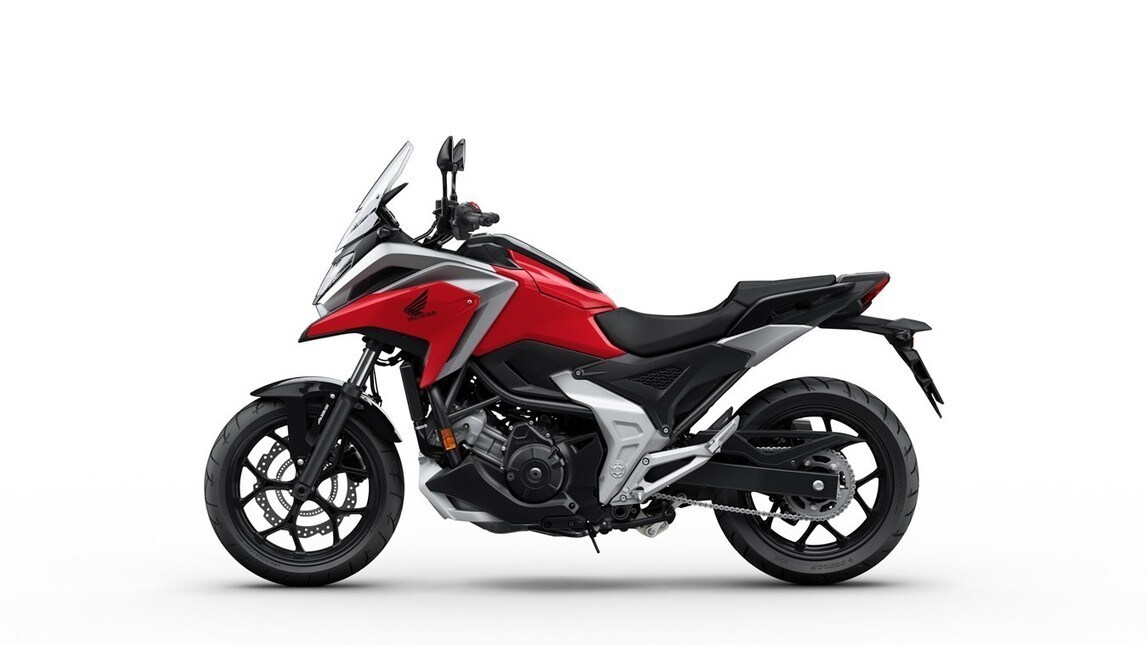 La crossover giapponese è considerata una delle moto col tasso di praticità d'uso più elevato al mondo. Per il 2021 si aggiorna e migliora ancora