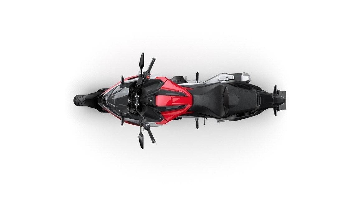 La crossover giapponese è considerata una delle moto col tasso di praticità d'uso più elevato al mondo. Per il 2021 si aggiorna e migliora ancora
