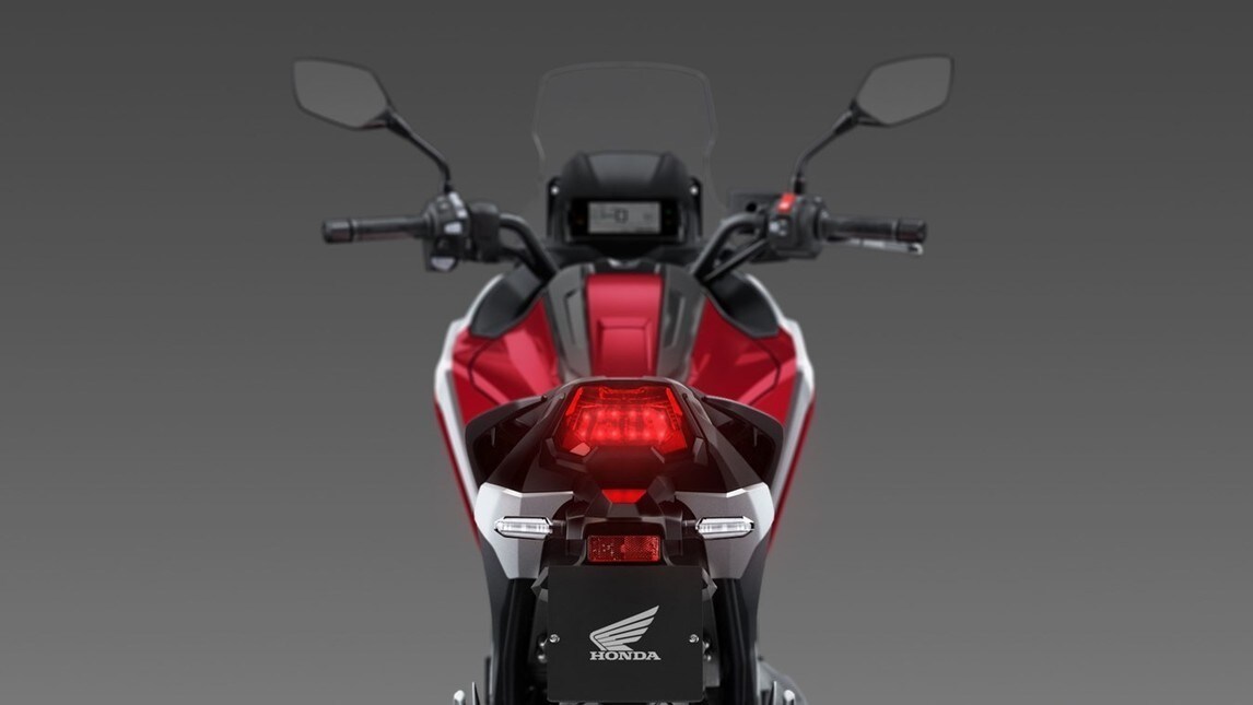 La crossover giapponese è considerata una delle moto col tasso di praticità d'uso più elevato al mondo. Per il 2021 si aggiorna e migliora ancora