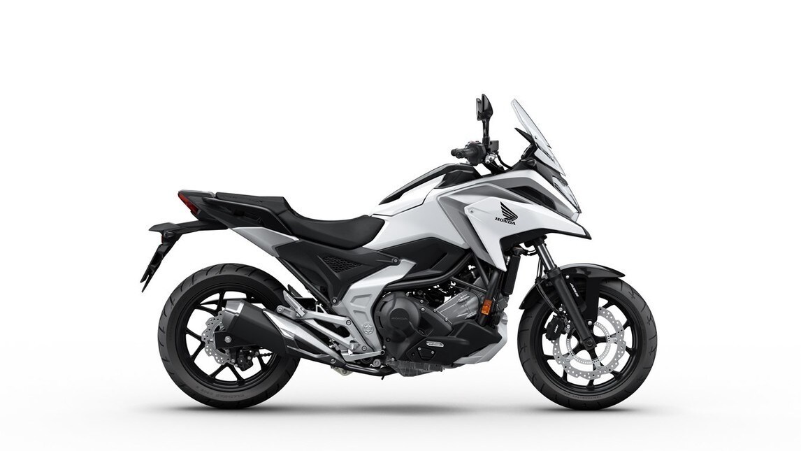 La crossover giapponese è considerata una delle moto col tasso di praticità d'uso più elevato al mondo. Per il 2021 si aggiorna e migliora ancora