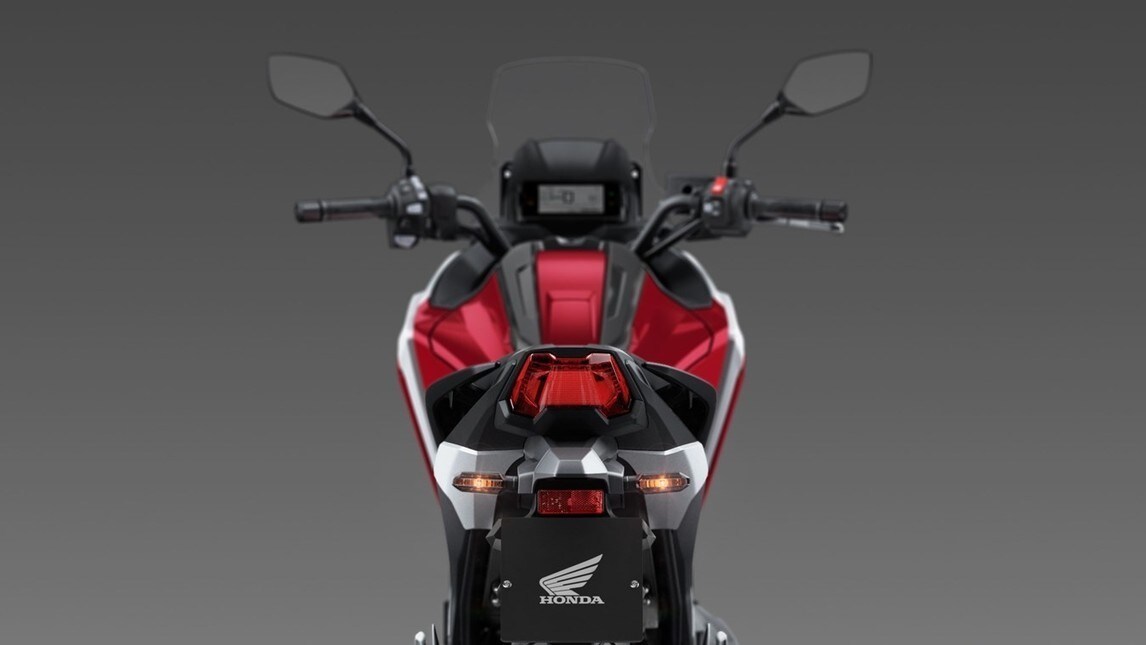 La crossover giapponese è considerata una delle moto col tasso di praticità d'uso più elevato al mondo. Per il 2021 si aggiorna e migliora ancora