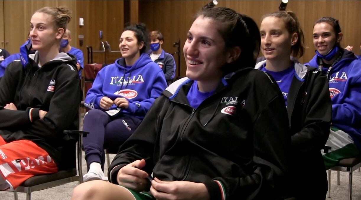 Le bambine del Minibasket insieme alla Nazionale