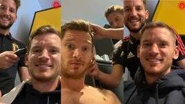 Belgio, Mertens in Nazionale diventa un parrucchiere!