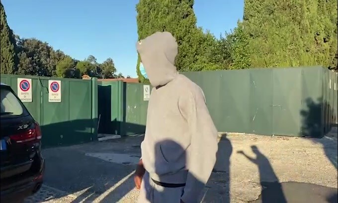 Napoli, Osimhen termina le visite a Villa Stuart
