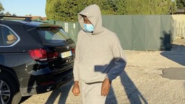 Napoli, Osimhen a Villa Stuart: lussazione alla spalla destra, niente intervento