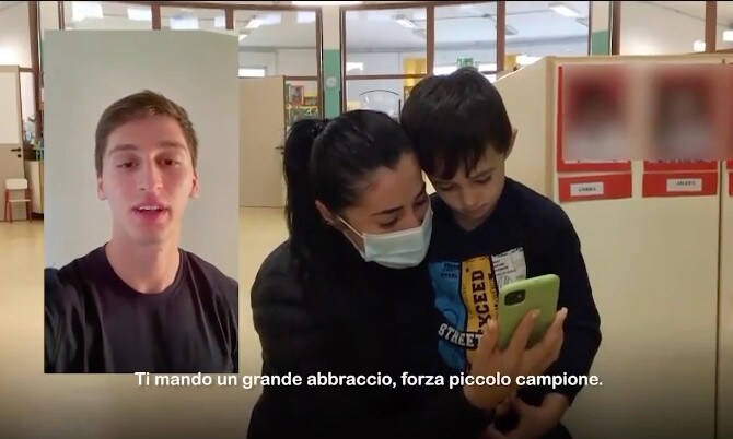 Kumbulla, l'emozionante video per il piccolo Ajni