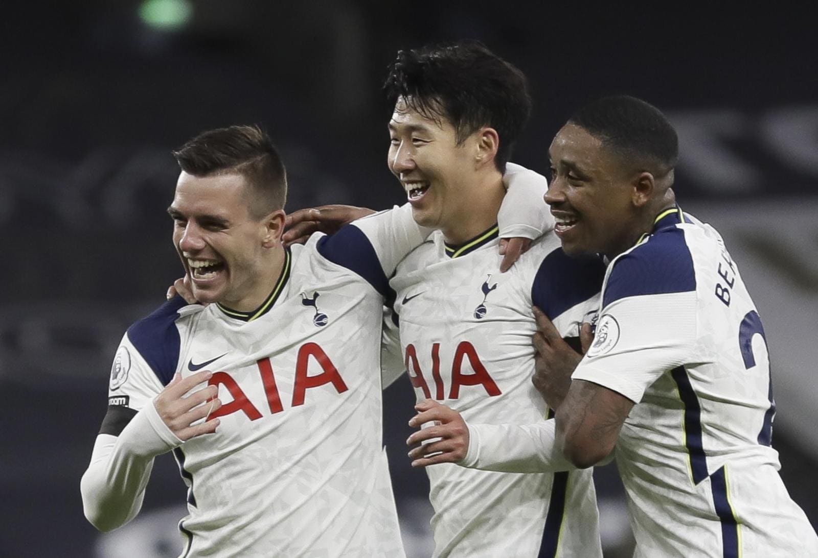 Mourinho batte Guardiola, Tottenham in vetta alla Premier League