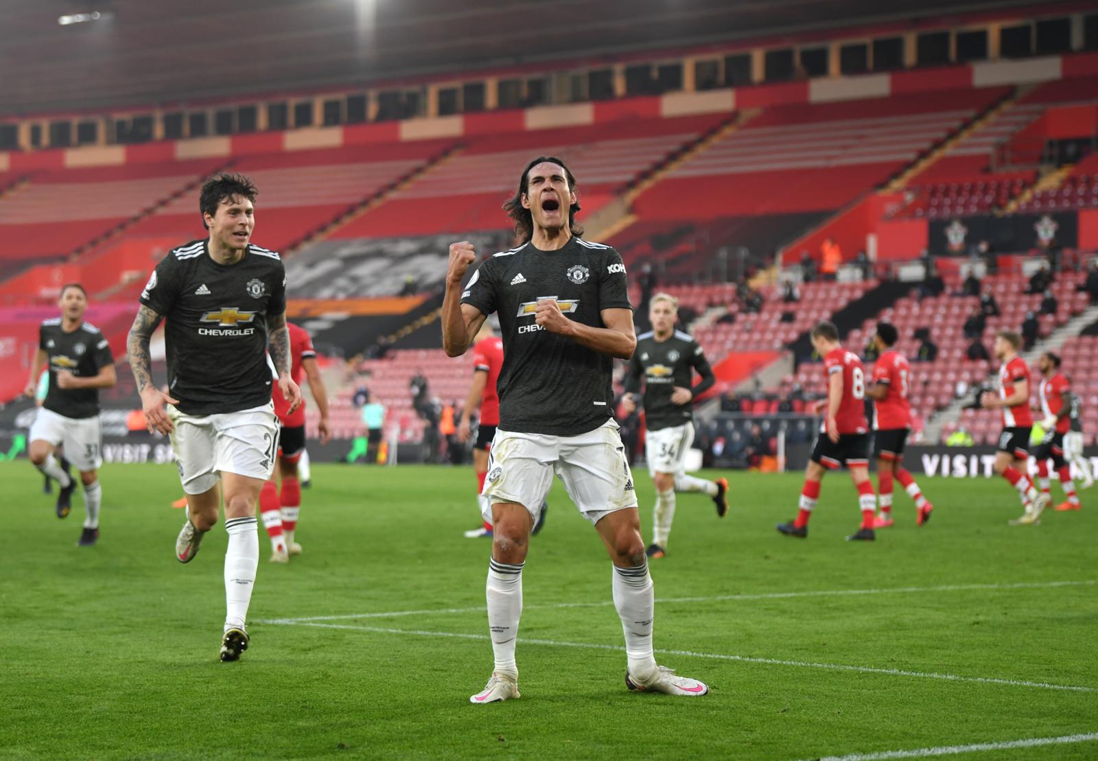 United, Cavani show a Southampton. Lampard ferma Mourinho