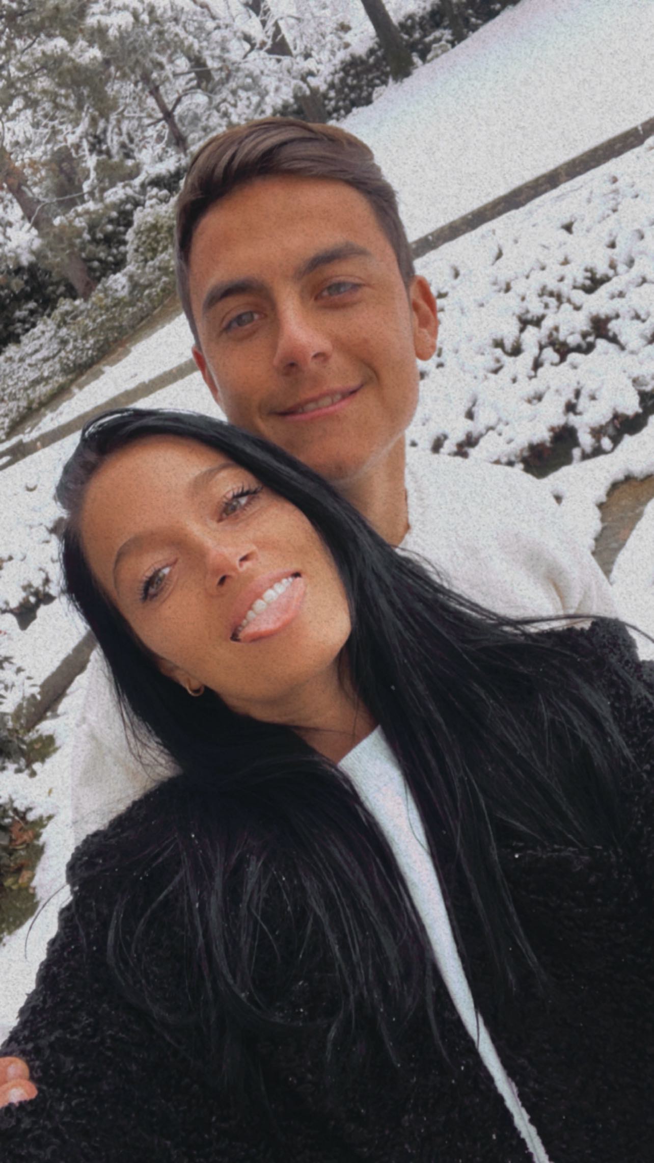 Neve al Nord: le Wags si divertono sui social