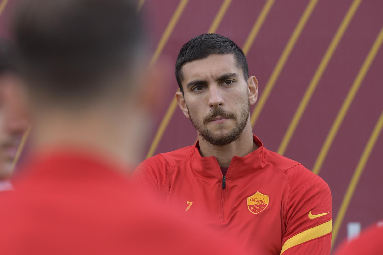 Pellegrini: “Non ce la facciamo più a giocare senza tifosi“. Poi l'aneddoto...