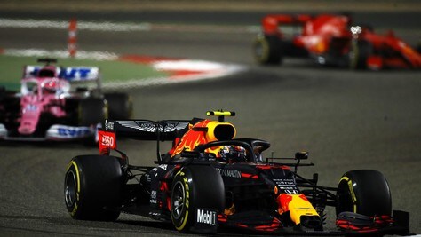 Gp Sakhir: Perez vince una gara pazza, Leclerc fuori al via