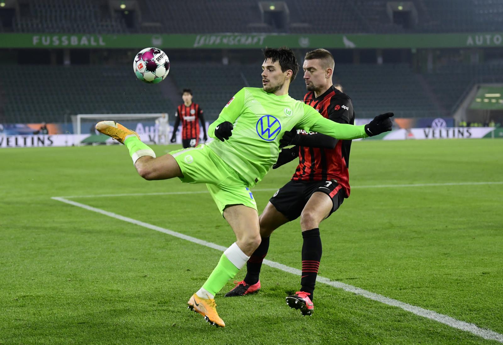 Bundesliga, Wolfsburg ancora imbattuto: 2-1 all'Eintracht